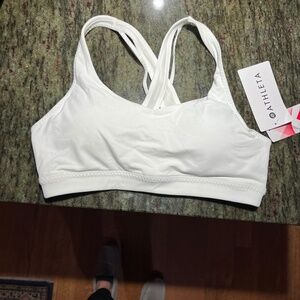 New with tags, Athleta Transcendence bra. White size M